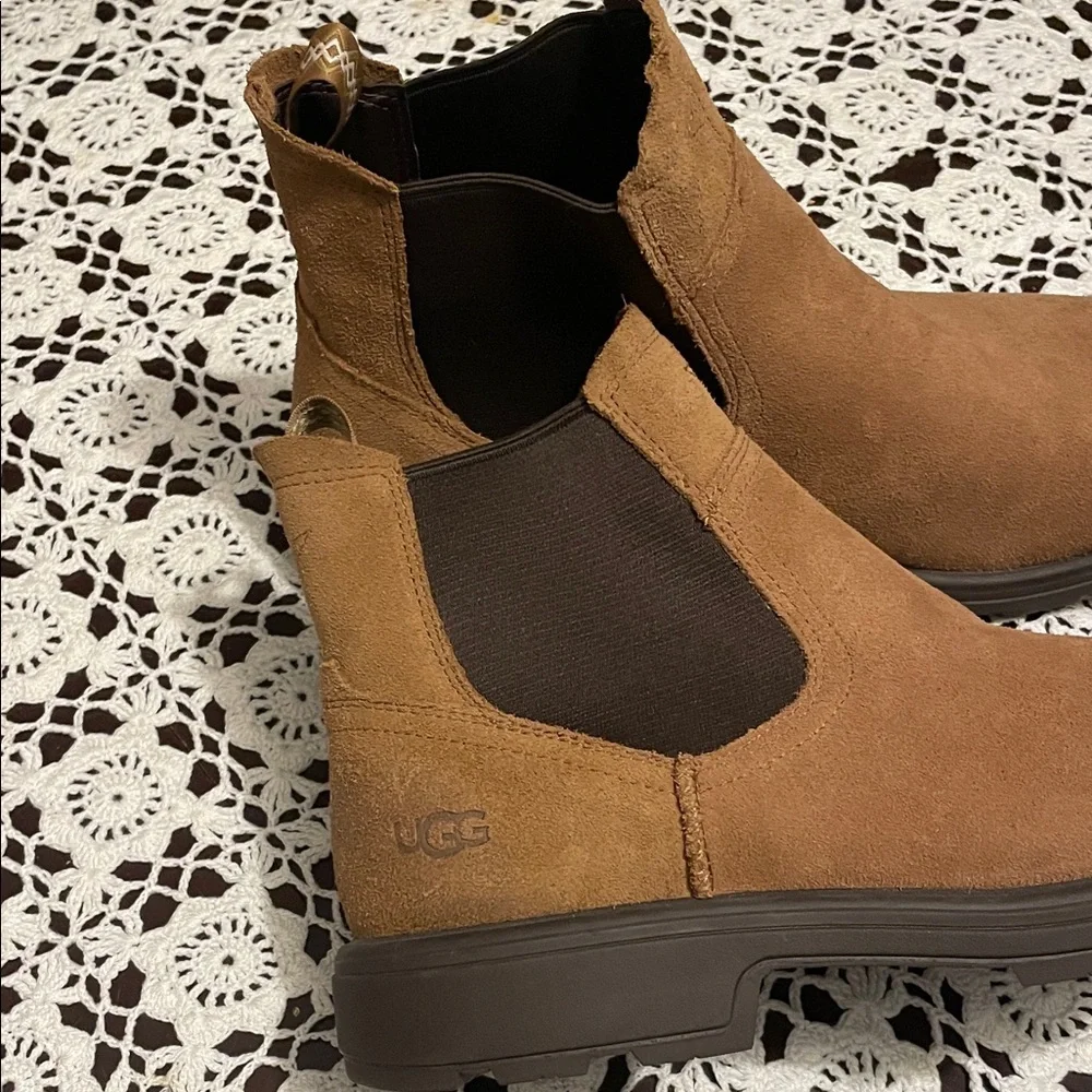 UGG Men's Brown Chelsea Boots
